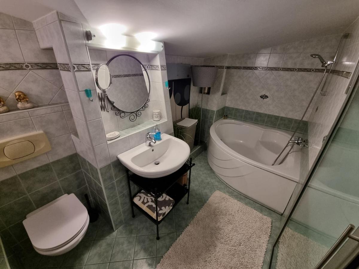 Arena Design Apartments With Free Private Parking And With A Terrace Пула Екстер'єр фото