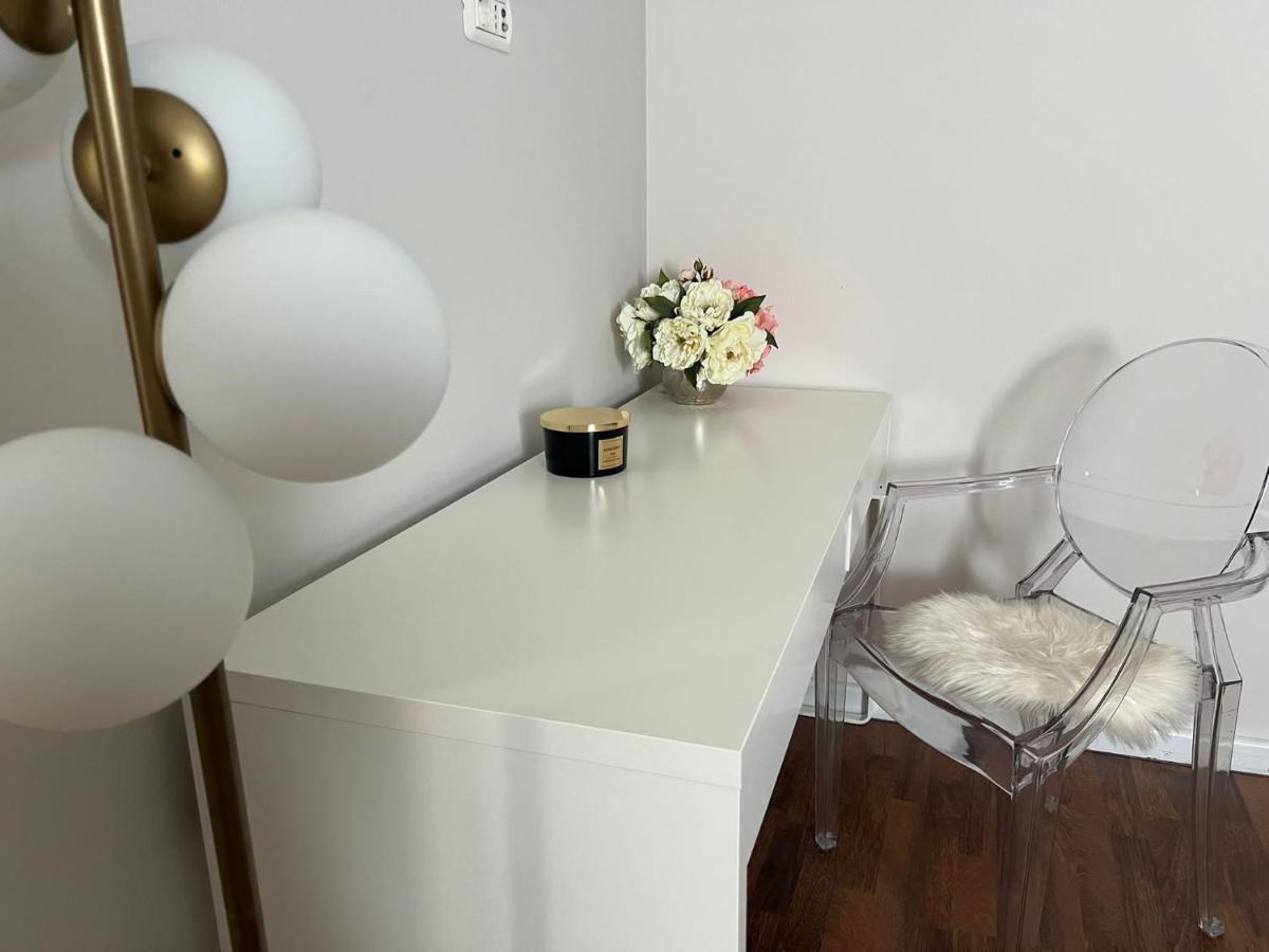 Arena Design Apartments With Free Private Parking And With A Terrace Пула Екстер'єр фото