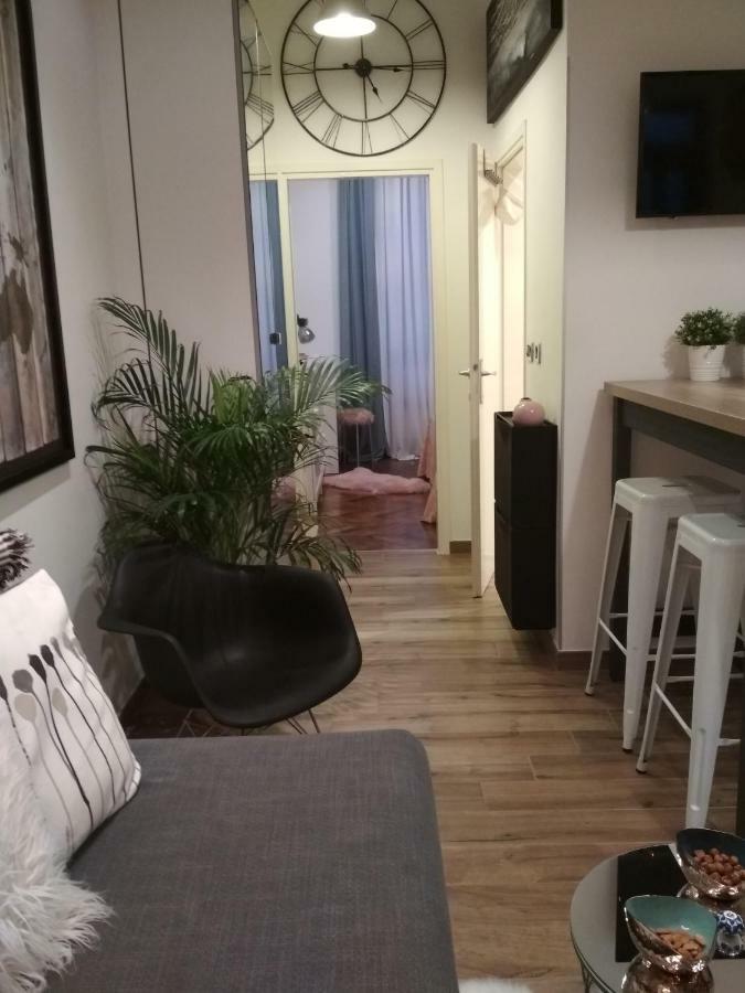 Arena Design Apartments With Free Private Parking And With A Terrace Пула Екстер'єр фото