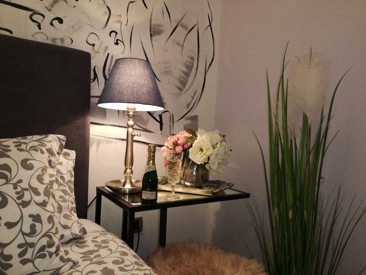 Arena Design Apartments With Free Private Parking And With A Terrace Пула Екстер'єр фото